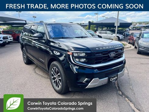 Used 2025 Ford Expedition Max Platinum AWD/4WD image 1
