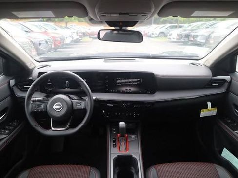 New 2026 Nissan Kicks SR AWD/4WD image 7