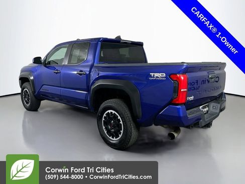 Used 2024 Toyota Tacoma TRD Off-Road image 11