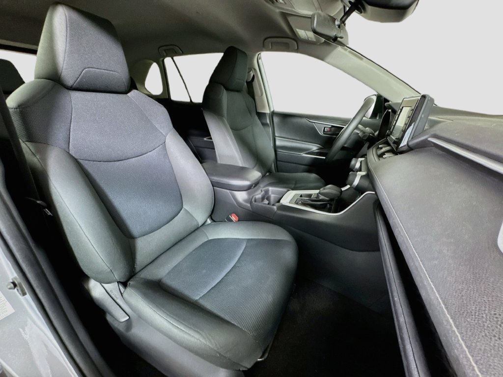 Used 2019 Toyota RAV4 LE w/ All Weather Liner Package AWD/4WD image 29