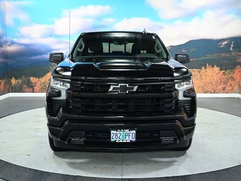 Used 2023 Chevrolet Silverado 1500 RST w/ Convenience Package II image 3