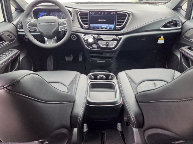 New 2027 Chrysler Pacifica Select FWD image 15