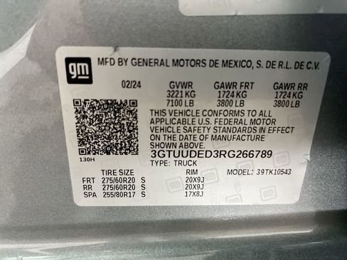 Used 2024 GMC Sierra 1500 SLT w/ SLT Convenience Package AWD/4WD image 28