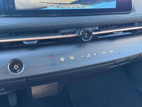 Certified 2024 Nissan Ariya AWD image 27