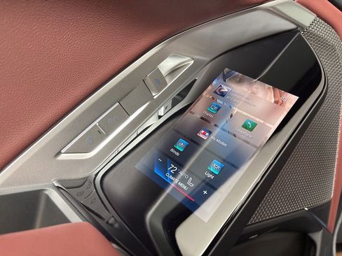 New 2025 BMW 740i 740i w/ Premium Package image 29