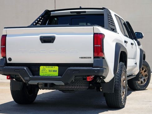 Used 2024 Toyota Tacoma 4x4 Double Cab Hybrid image 5