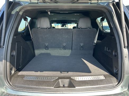 Used 2023 Chevrolet Suburban Premier RWD image 29