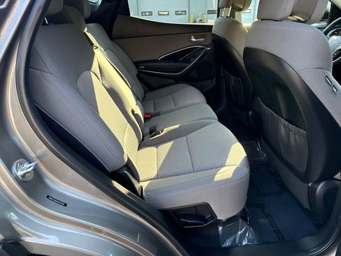 Used 2018 Hyundai Santa Fe Sport image 14