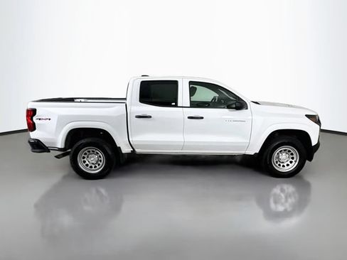 Used 2025 Chevrolet Colorado W/T w/ WT Convenience Package II AWD/4WD image 9