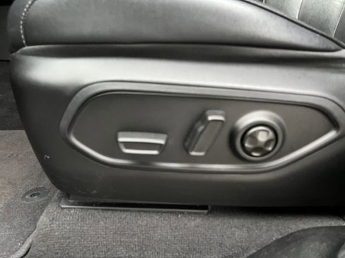 Used 2022 Jeep Grand Cherokee L Limited image 12