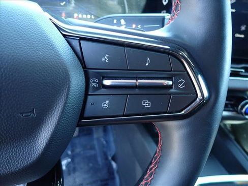Used 2025 Chevrolet Equinox RS AWD/4WD image 16