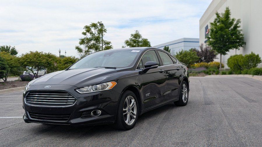 Used 2015 Ford Fusion Energi Titanium w/ Driver Assist Package FWD image 9