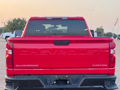 Used 2022 Chevrolet Silverado 2500 Custom w/ Custom Convenience Package AWD/4WD image 6
