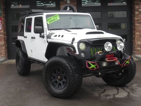 Used 2016 Jeep Wrangler Unlimited Sport AWD/4WD image 2