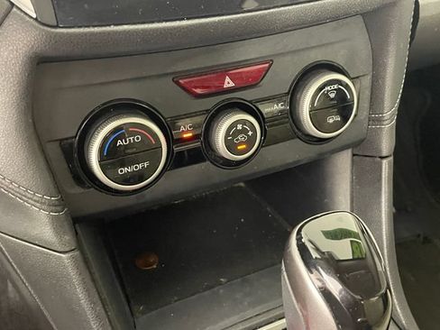 Used 2018 Subaru Impreza 2.0i Limited AWD/4WD image 9