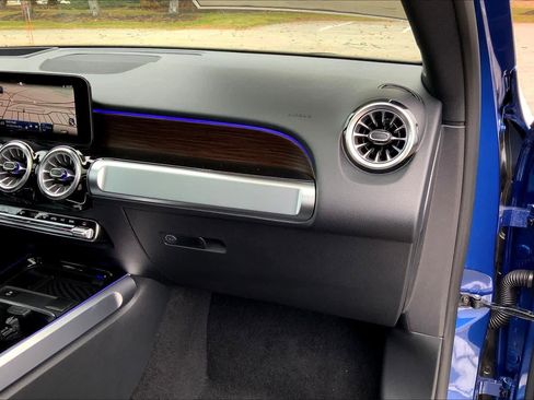 New 2026 Mercedes-Benz GLB 250 4MATIC image 10