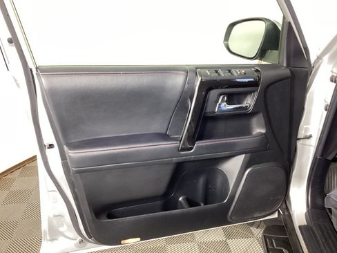 Used 2021 Toyota 4Runner TRD Off-Road Premium w/ Moonroof Package AWD/4WD image 16