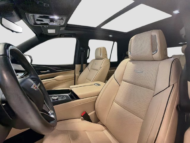 Certified 2024 Cadillac Escalade Premium Luxury AWD/4WD image 19