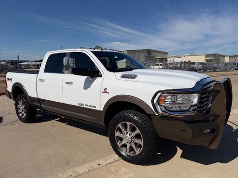 Used 2019 RAM 2500 Limited image 21