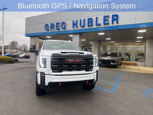 Used 2024 GMC Sierra 2500 AT4 w/ AT4 Preferred Package image 5