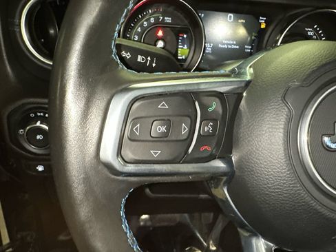 Used 2022 Jeep Wrangler Unlimited Rubicon 4xe w/ Cold Weather Group AWD/4WD image 21