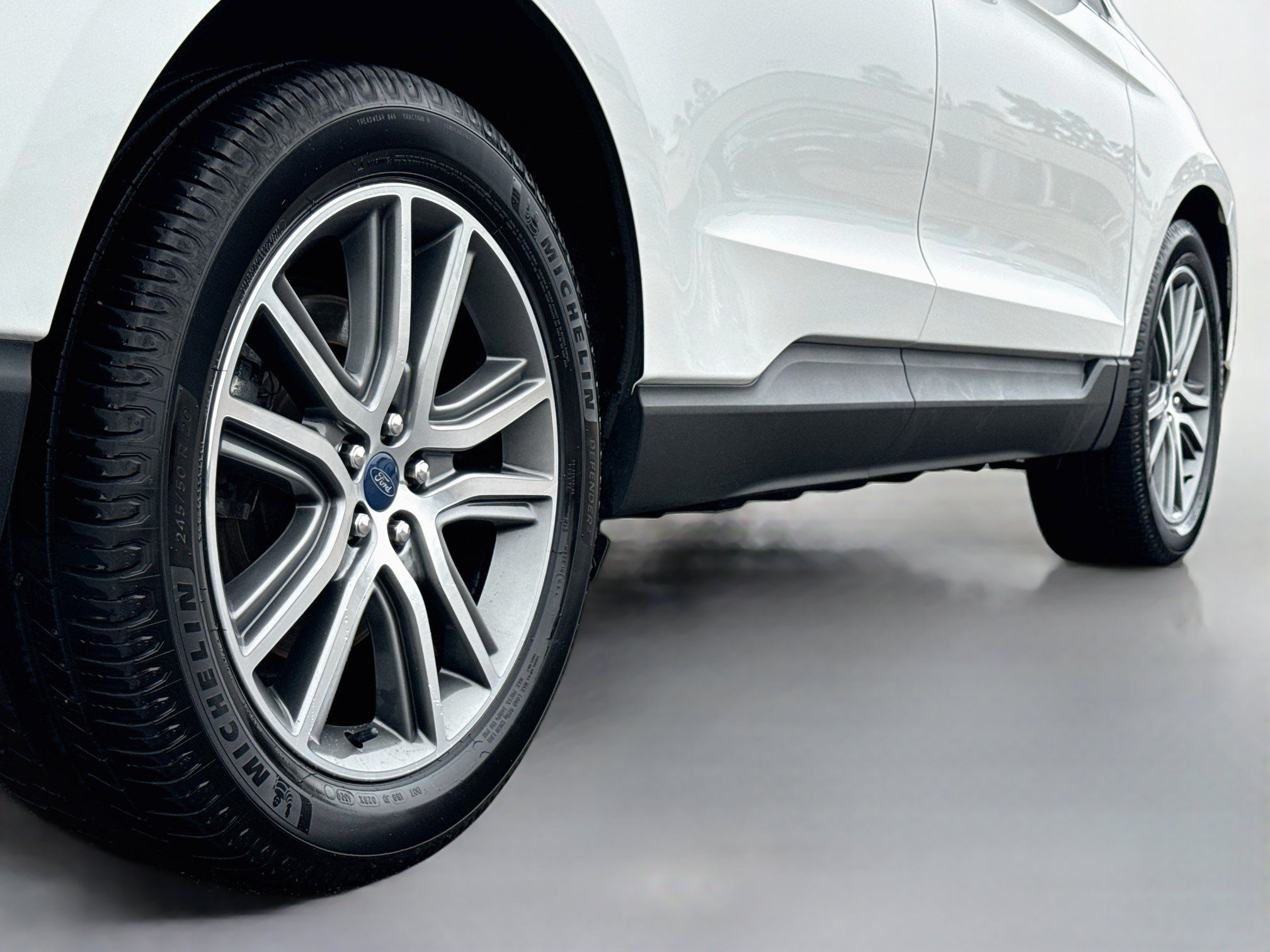 Used 2022 Ford Edge Titanium w/ Equipment Group 301A AWD/4WD image 9