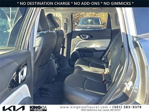 Used 2022 Jeep Compass Limited image 23