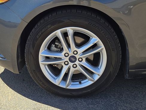 Used 2018 Ford Fusion SE image 10