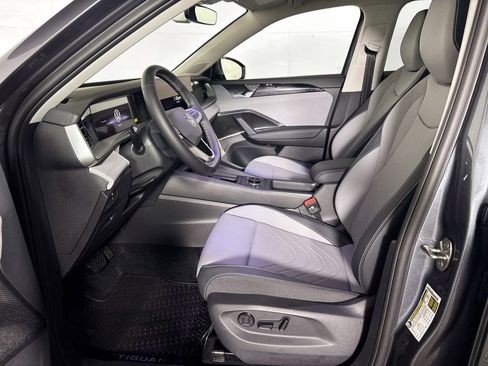 New 2026 Volkswagen Tiguan SE image 11