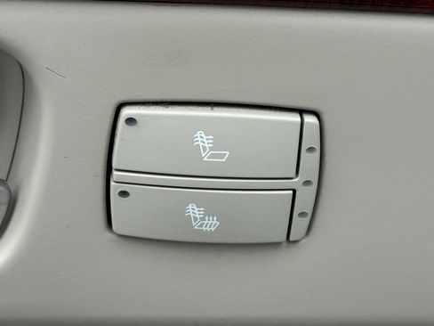 Used 2006 Cadillac DTS image 41