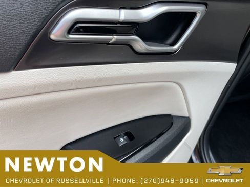 Used 2025 Kia Sportage EX FWD image 43