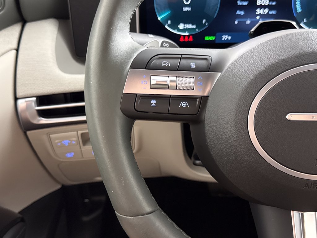 Certified 2026 Hyundai Tucson Limited AWD/4WD image 16