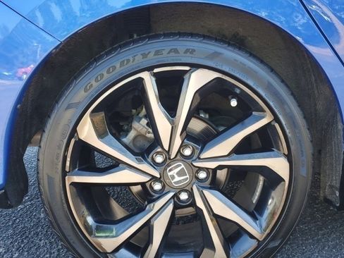 Used 2018 Honda Civic Sport image 26