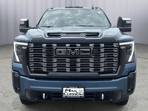 Used 2025 GMC Sierra 3500 Denali Ultimate AWD/4WD image 8