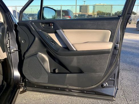Used 2018 Subaru Forester 2.5i Premium image 21