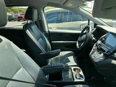 Used 2023 Honda Odyssey Elite image 8