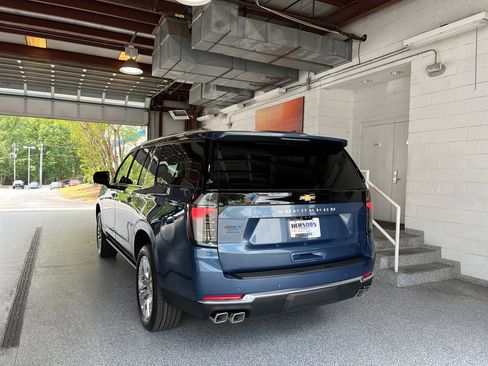 New 2026 Chevrolet Suburban High Country AWD/4WD image 6