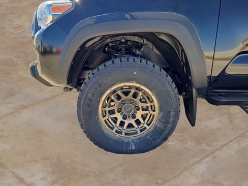Used 2023 Toyota Tacoma 4x4 Double Cab image 23