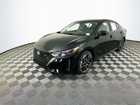 New 2025 Nissan Sentra SR image 5