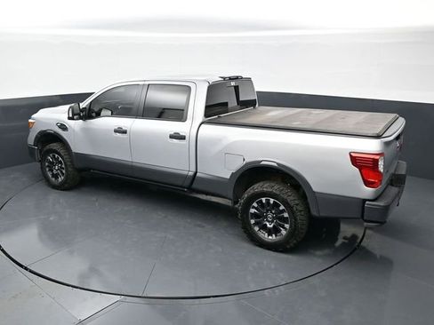 Used 2018 Nissan Titan PRO-4X w/ Pro-4x Convenience Package AWD/4WD image 35