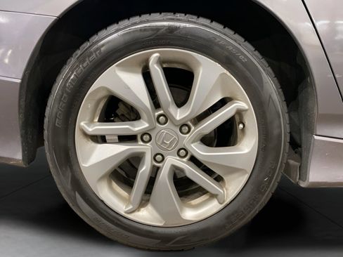 Used 2018 Honda Accord LX image 37