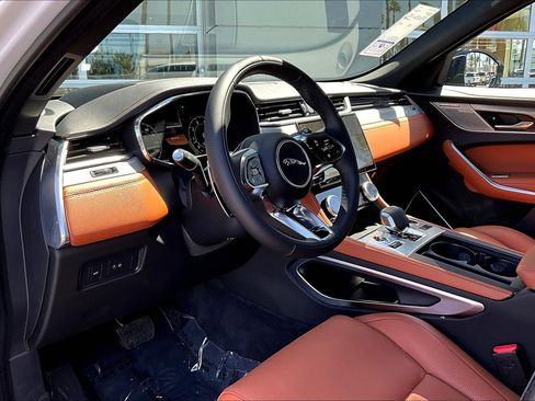 New 2026 Jaguar F-PACE R-Dynamic S image 6