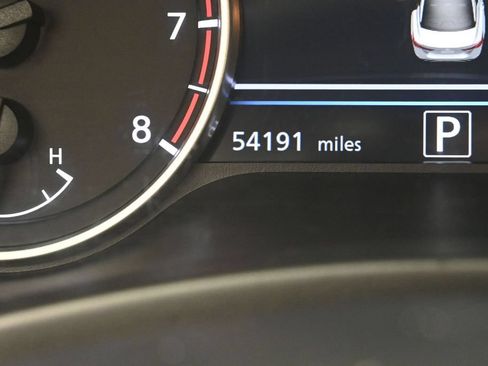 Used 2024 Nissan Sentra SV FWD image 27