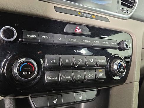 Certified 2022 Kia Sportage Nightfall Edition w/ Nightfall Fwd Premium Package image 22