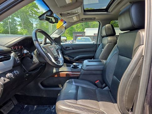 Used 2018 GMC Yukon XL SLT w/ Open Road Package AWD/4WD image 14