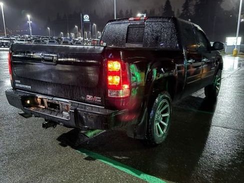 Used 2009 GMC Sierra 1500 Denali image 3