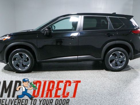 Used 2024 Nissan Rogue SV FWD image 10