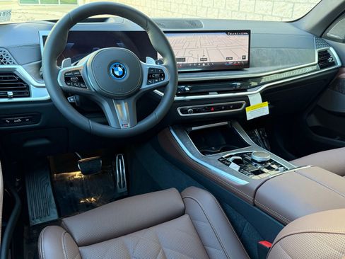 New 2026 BMW X5 xDrive50e image 28