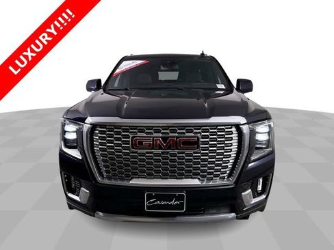 Used 2023 GMC Yukon Denali image 3