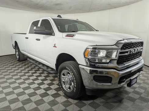Used 2022 RAM 3500 Tradesman image 5